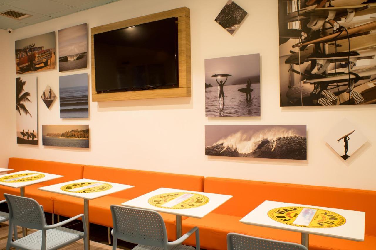Delphin Surf Hotel Guaruja Exterior photo